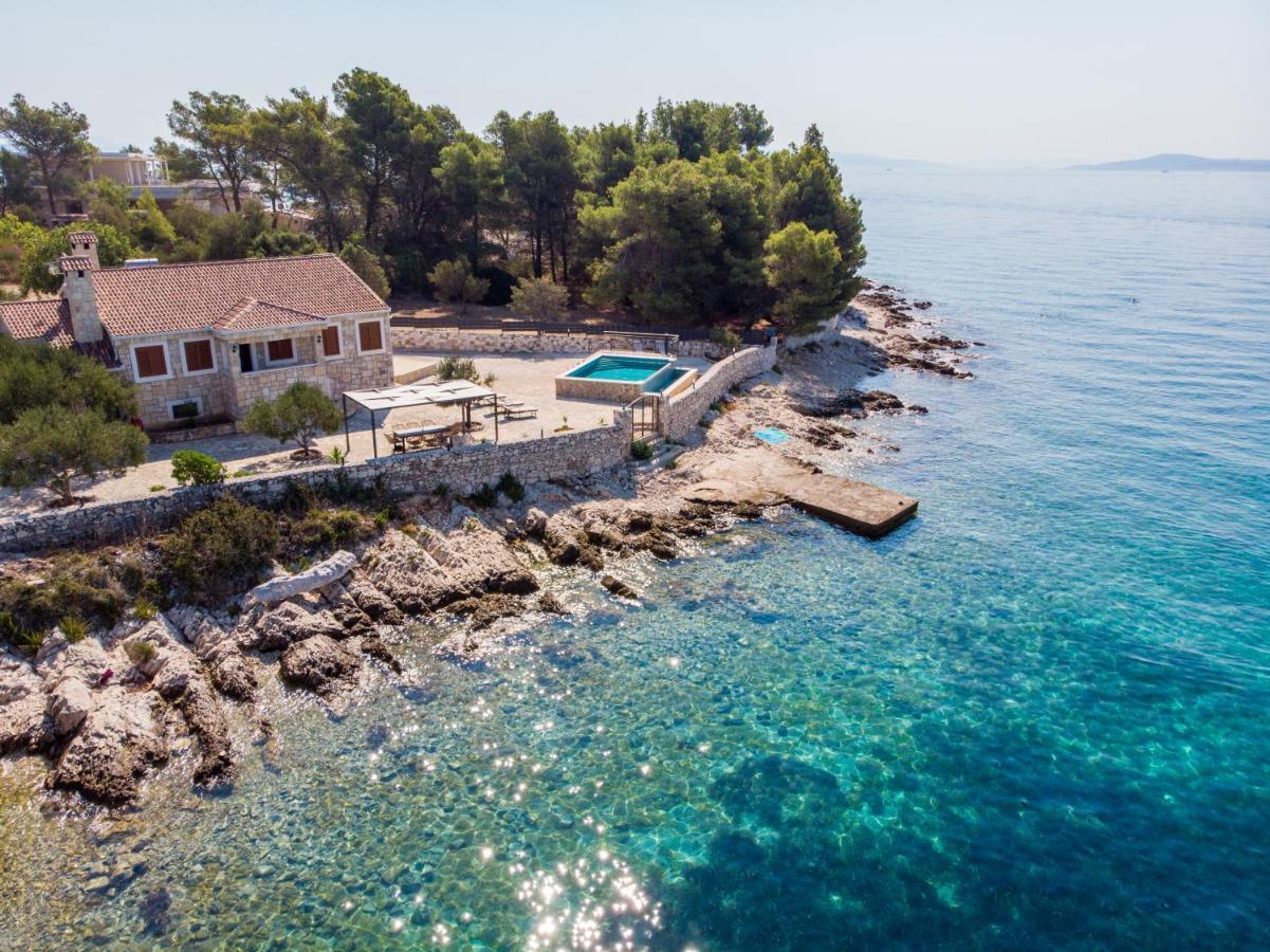 Villa Rudini With Heated Pool Okrug Gornji Exterior foto