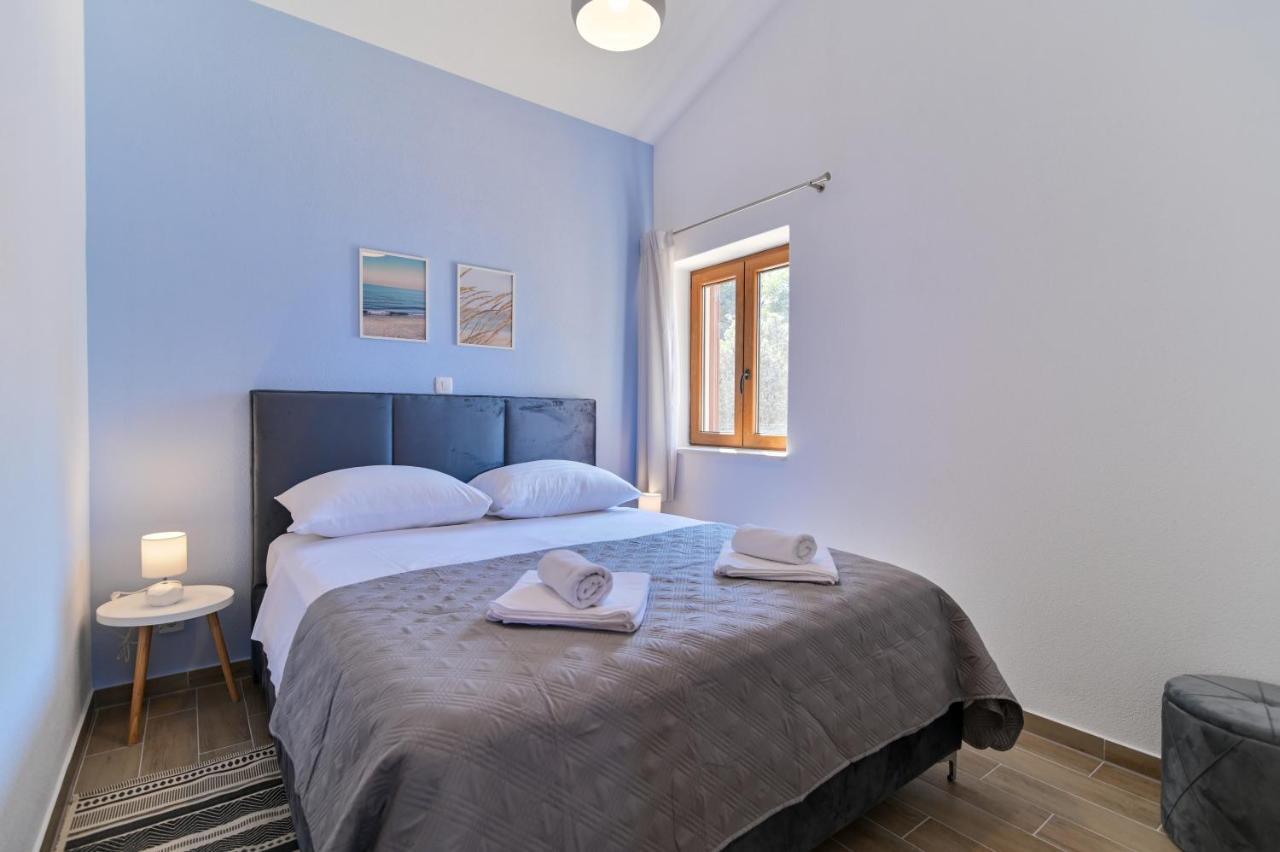 Villa Rudini With Heated Pool Okrug Gornji Exterior foto