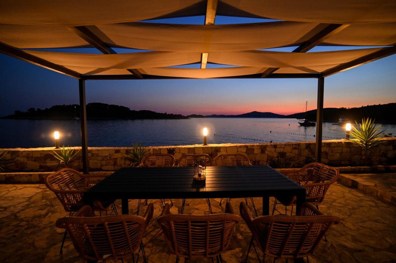 Villa Rudini With Heated Pool Okrug Gornji Exterior foto