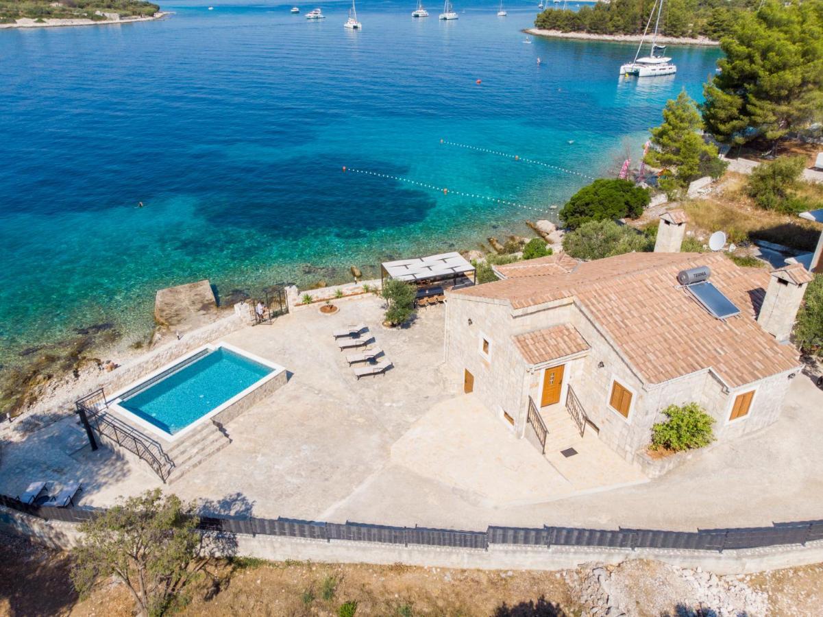 Villa Rudini With Heated Pool Okrug Gornji Exterior foto